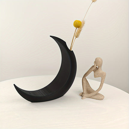 3D-printed Gothic Moon Vase, fits dried & artificial flowers. A unique home decor and desktop charm, a great gift too.