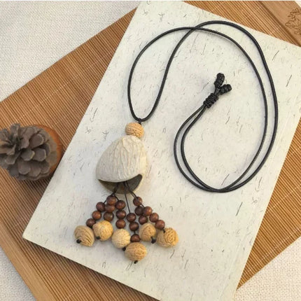 Yunyu Fruit Shell Ringing Necklace Hanging Bell Walnut Fruit Pendant Sweater Chain Cotton and Hemp Clothing Accessories