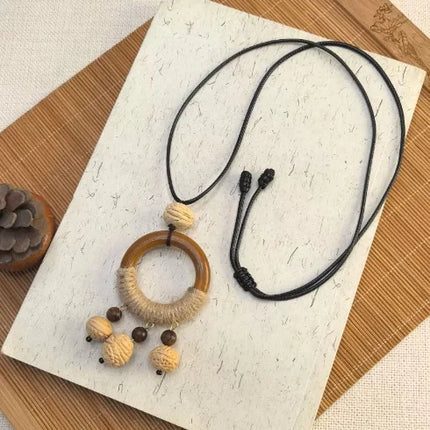 Yunyu Fruit Shell Ringing Necklace Hanging Bell Walnut Fruit Pendant Sweater Chain Cotton and Hemp Clothing Accessories