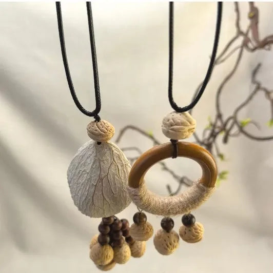 Yunyu Fruit Shell Ringing Necklace Hanging Bell Walnut Fruit Pendant Sweater Chain Cotton and Hemp Clothing Accessories