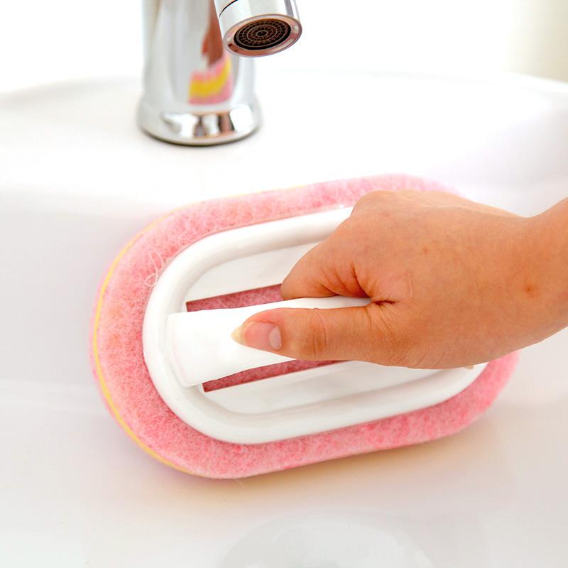 The versatile cleaning brush for kitchen