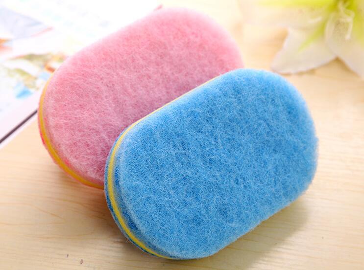 The versatile cleaning brush for kitchen
