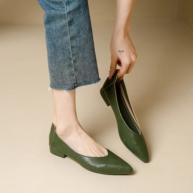 Female Shoes Large Size 2025 Pointedtoe Genuine Leather Flat Shoes Women Shallow Mouth Comfortable Women's Boat Shoes