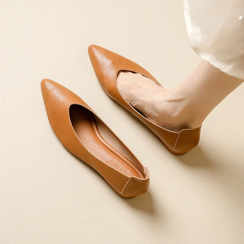 Female Shoes Large Size 2025 Pointedtoe Genuine Leather Flat Shoes Women Shallow Mouth Comfortable Women's Boat Shoes