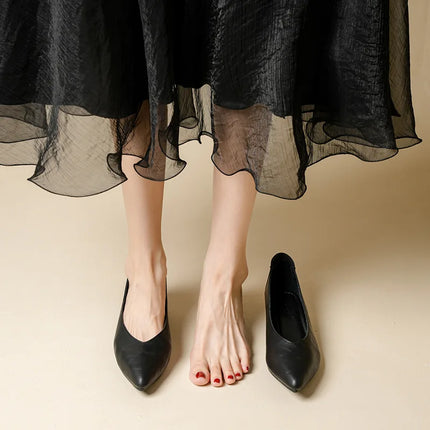 Female Shoes Large Size 2025 Pointedtoe Genuine Leather Flat Shoes Women Shallow Mouth Comfortable Women's Boat Shoes