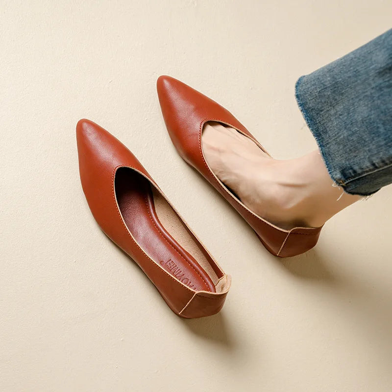 Female Shoes Large Size 2025 Pointedtoe Genuine Leather Flat Shoes Women Shallow Mouth Comfortable Women's Boat Shoes