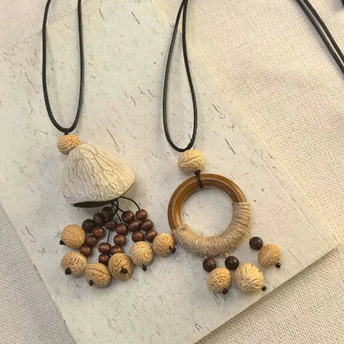Yunyu Fruit Shell Ringing Necklace Hanging Bell Walnut Fruit Pendant Sweater Chain Cotton and Hemp Clothing Accessories